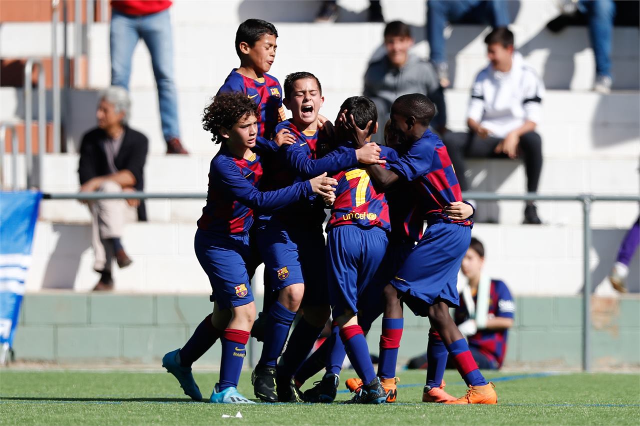 Jugadores celebrando un gol en una edición anterior